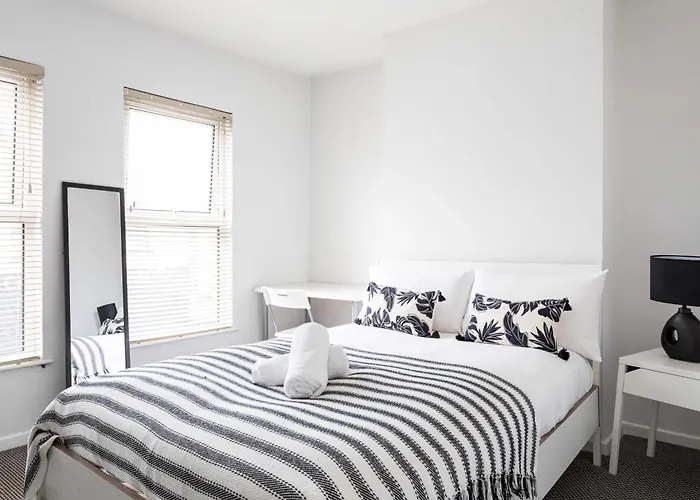 Belfast City - 3 Bed Cosy Terrace Home - Hip And Trendy Ormeau Road